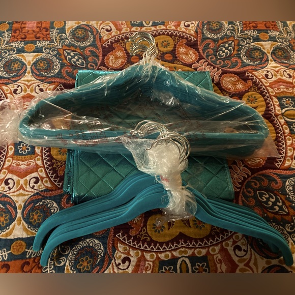 Joy Mangano Storage & Organization New Joy Mangano Huggable Hanger